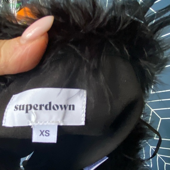 NWT superdown Olivia Strapless Top in Black - Picture 6 of 7